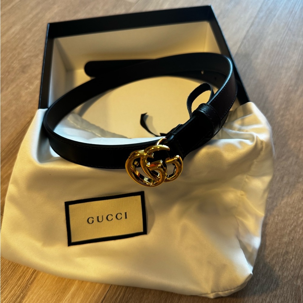 AUTHENTIC! GUCCI  MARMONT THIN LEATHER BELT WITH SHINY BUCKLE